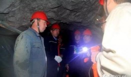 井下冬季爆料视频,一线工人不畏严寒的坚守瞬间